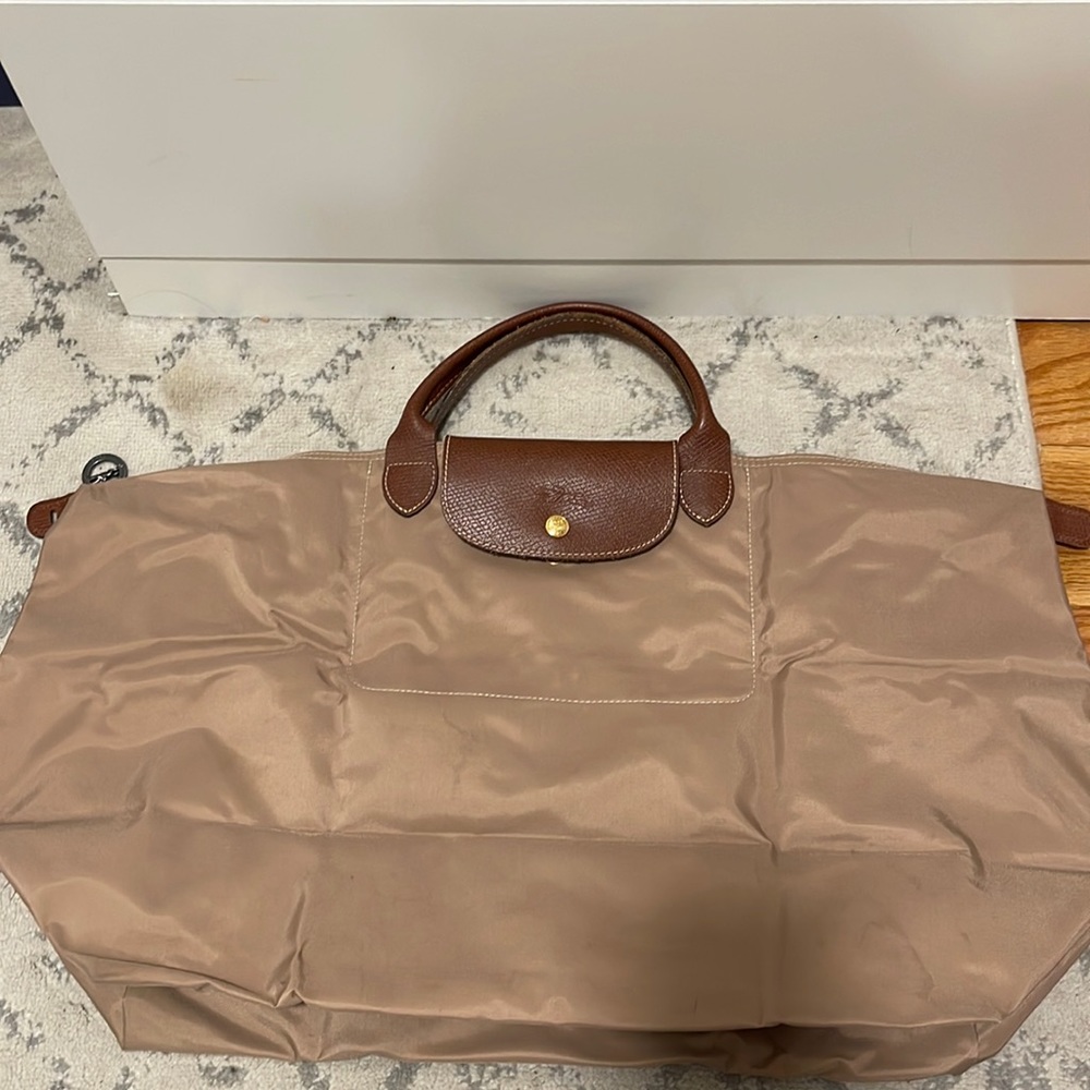 Longchamp duffel - tan